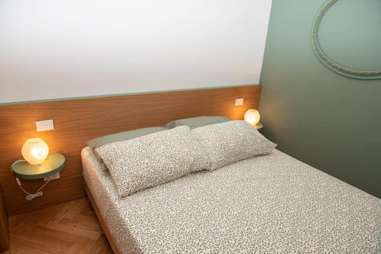 Cosy Moods Hotel ตรีเอสเต ภายนอก รูปภาพ